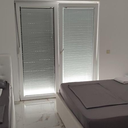 Golem Apartment Bagian luar foto