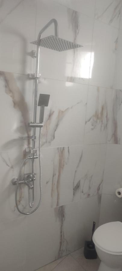 Golem Apartment Bagian luar foto