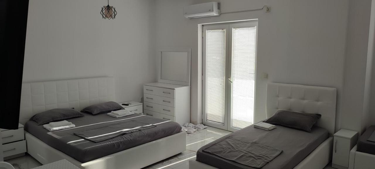 Golem Apartment Bagian luar foto